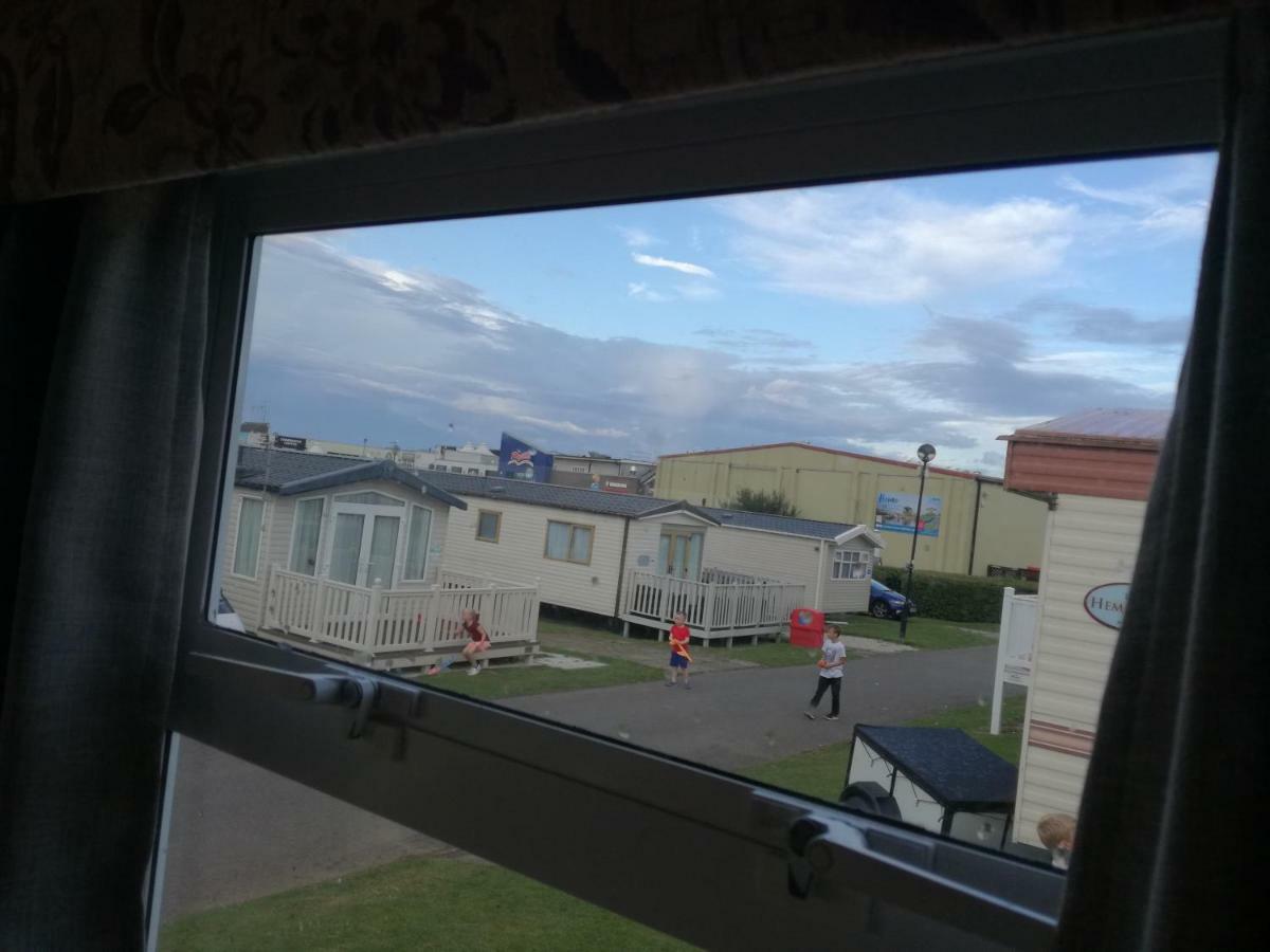 Happy Days Caravan Primrose Valley Filey المظهر الخارجي الصورة